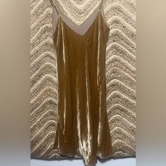 Reformation Women's Gold Velvet Slip Dress,Mini Dress,Sleeveless,Size S - Picture 4 of 10